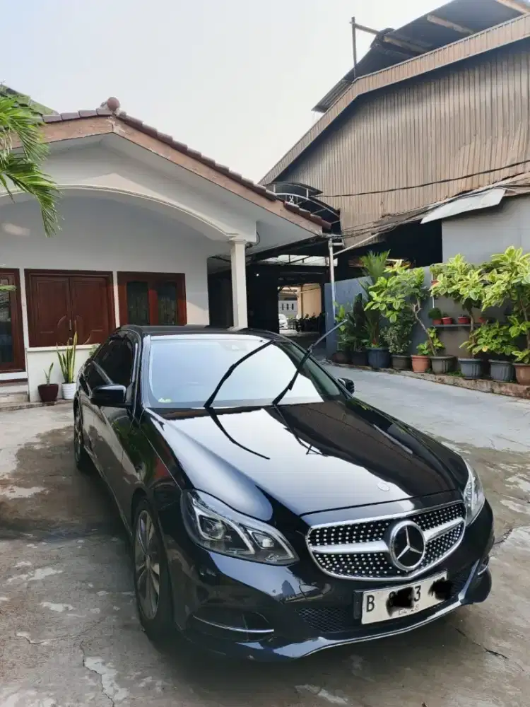 Mercy E250 2014  Black metalic