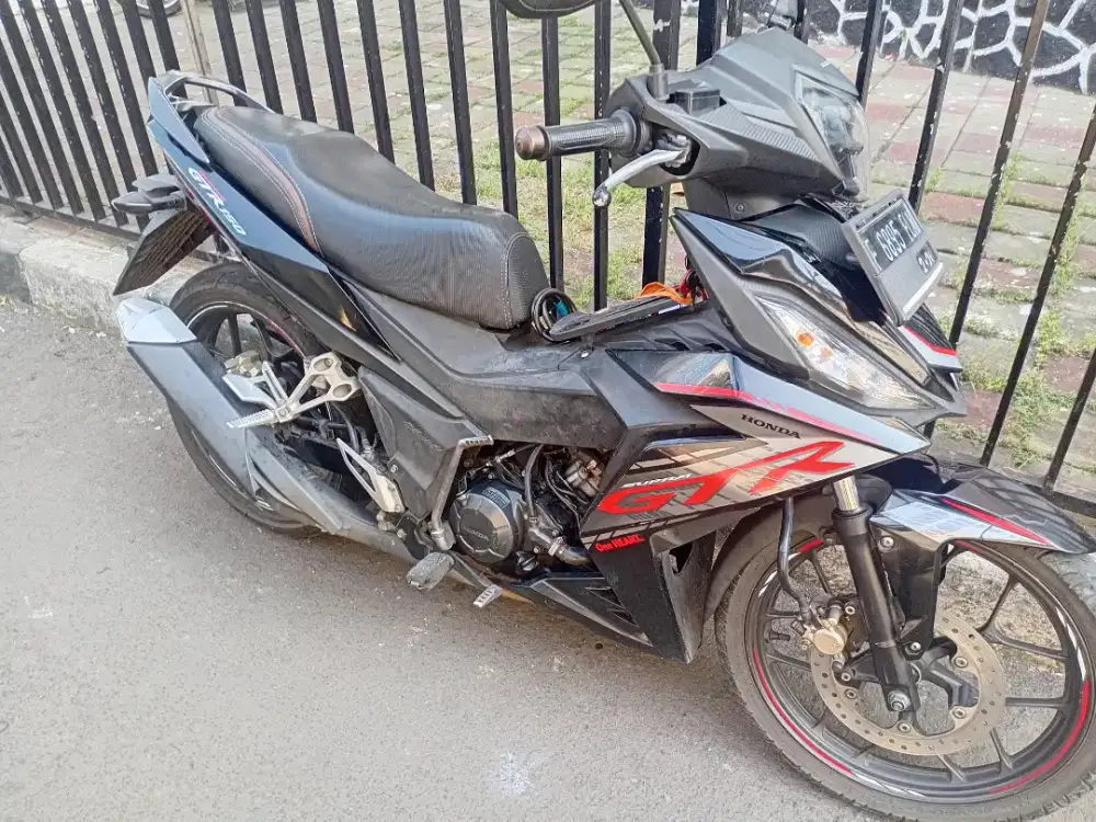 Jual cepat. Supra gtr 150, th 2021