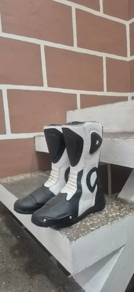 Sepatu boots balap / roadrace size 40