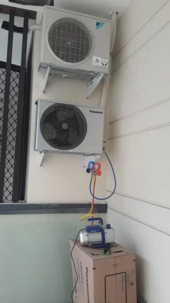 Tukang service AC panggilan bongkar pasang AC service kulkas bergarans