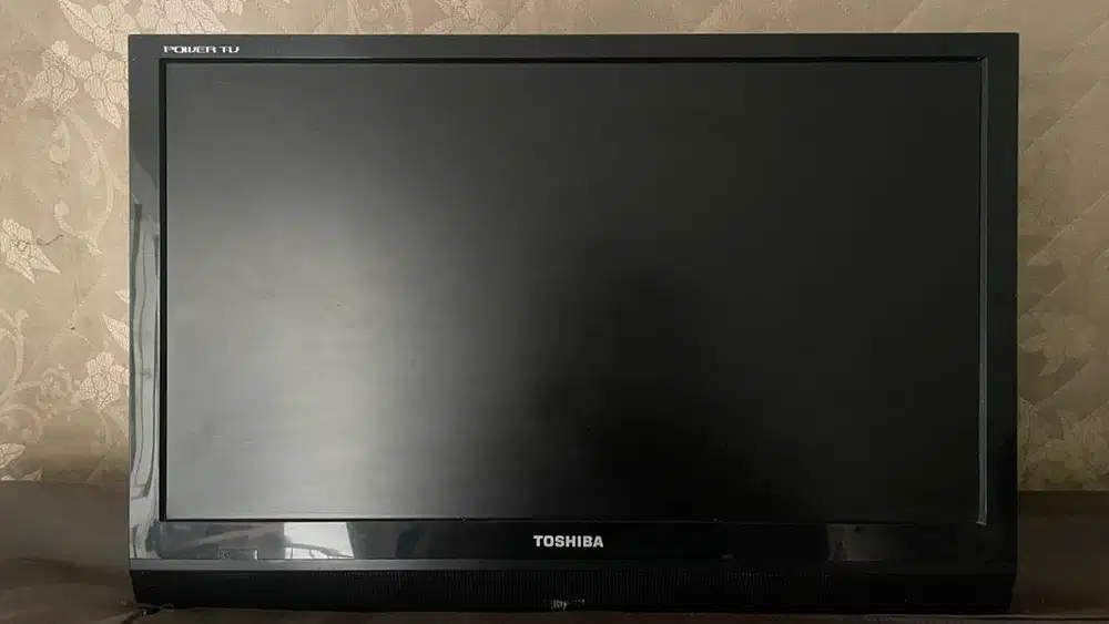 TV LCD Toshiba 24inch Bekas