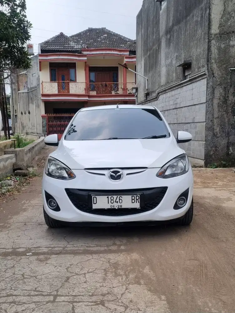 MAZDA 2 R SPORT 2012