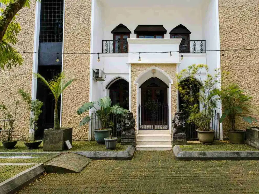 DIJUAL RUMAH LUAS DITENGAH KOTA BOGOR