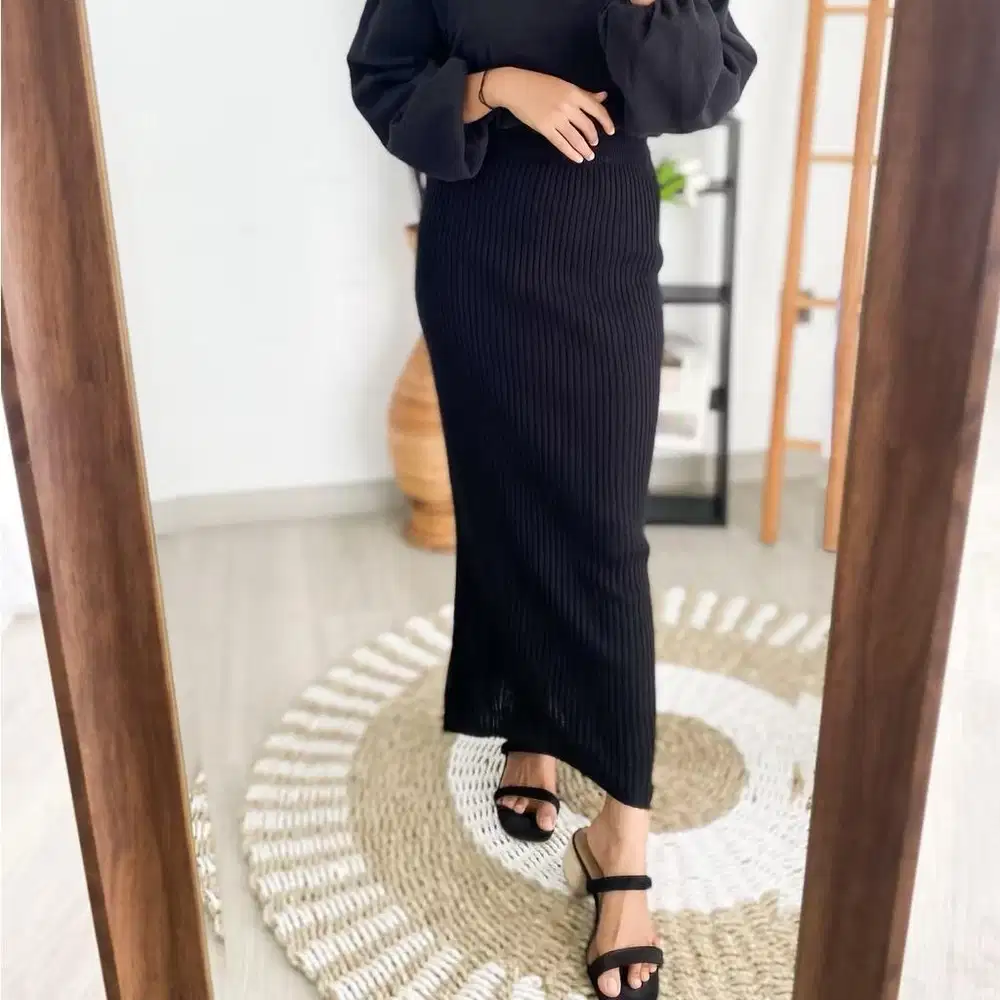 Rok Hitam Panjang