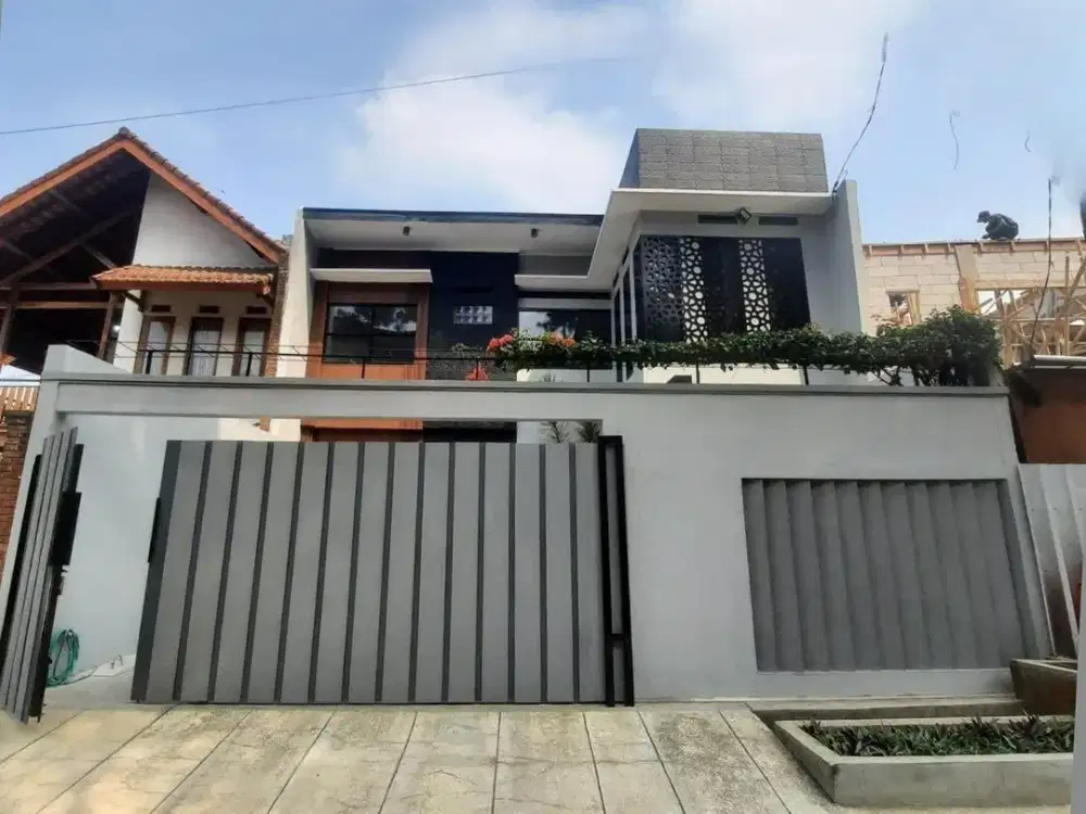 Dijual Rumah Setiabudi Regency Nuansa modern Lingkungan Asri dan Sejuk