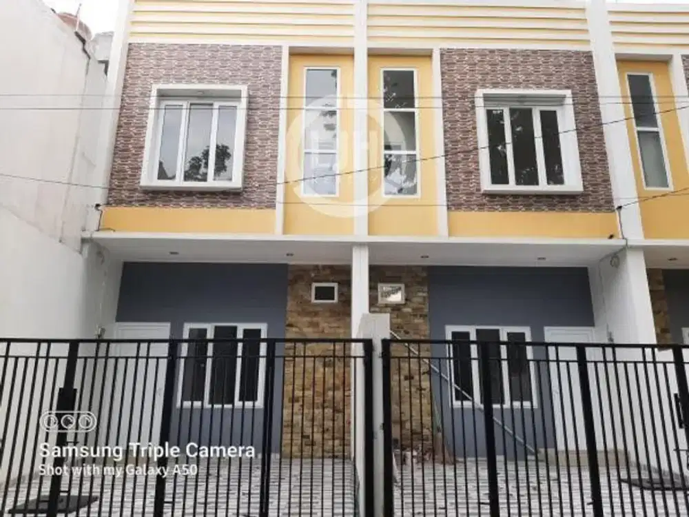 RUMAH MINIMALIS DI KOMPLEK WALIKOTA AREA KELAPA GADING-BRAND NEW