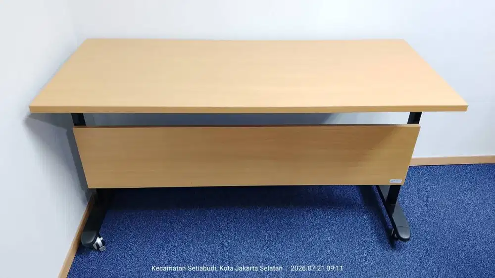 Meja Kantor Modera Furniture Bekas – Kondisi Bagus, Kokoh & Siap Pakai