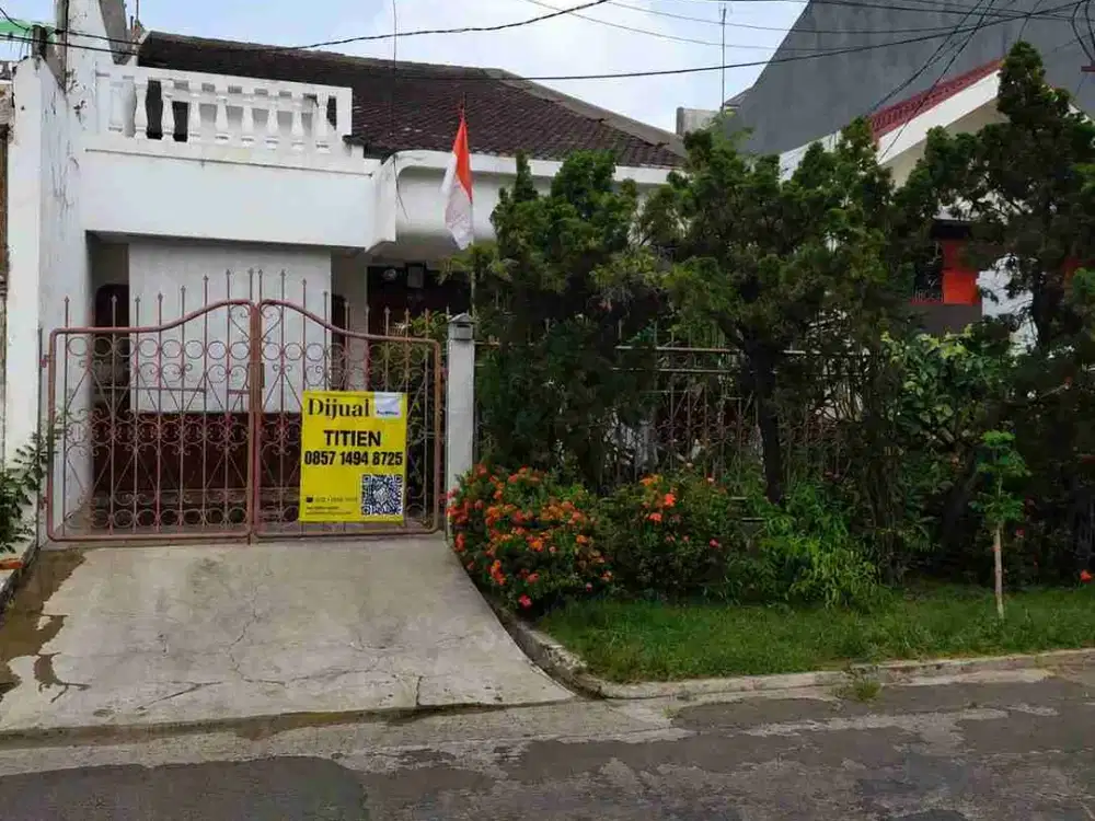 Dijual cepat rumah 1 1/2 lt hadap Utara, jalan 3 mobil