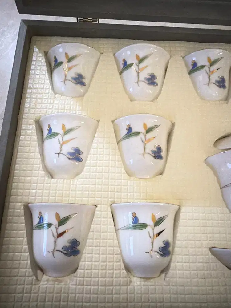 Teh Set keramik tradisional Tiongkok (Chinese Kung Fu tea set