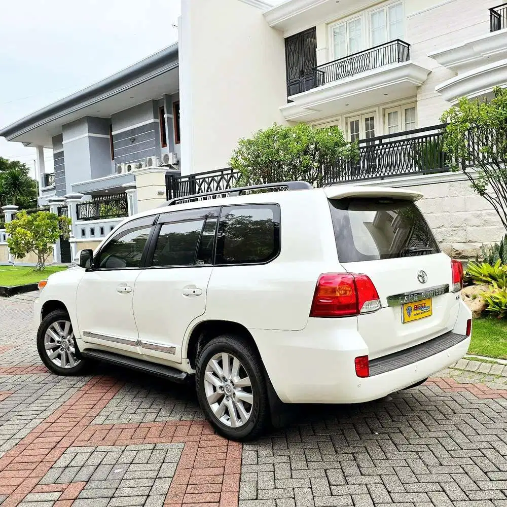 Toyota Land Cruiser UK 2013 Diesel istimewa