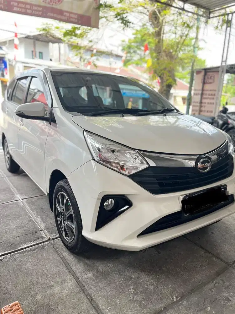 Daihatsu Sigra 2021 tipe R Putih