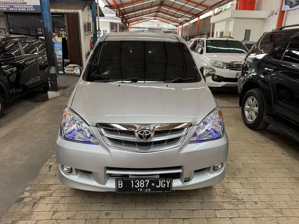 Toyota Avanza 1.3 G MT MANUAL 2011 Silver kondisi bagus memuaskan