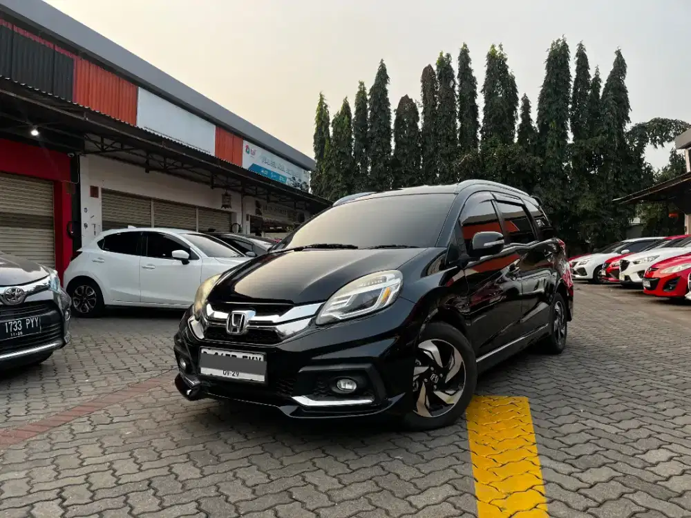 HONDA MOBILIO RS CVT 2014 BLACK EDITION !!