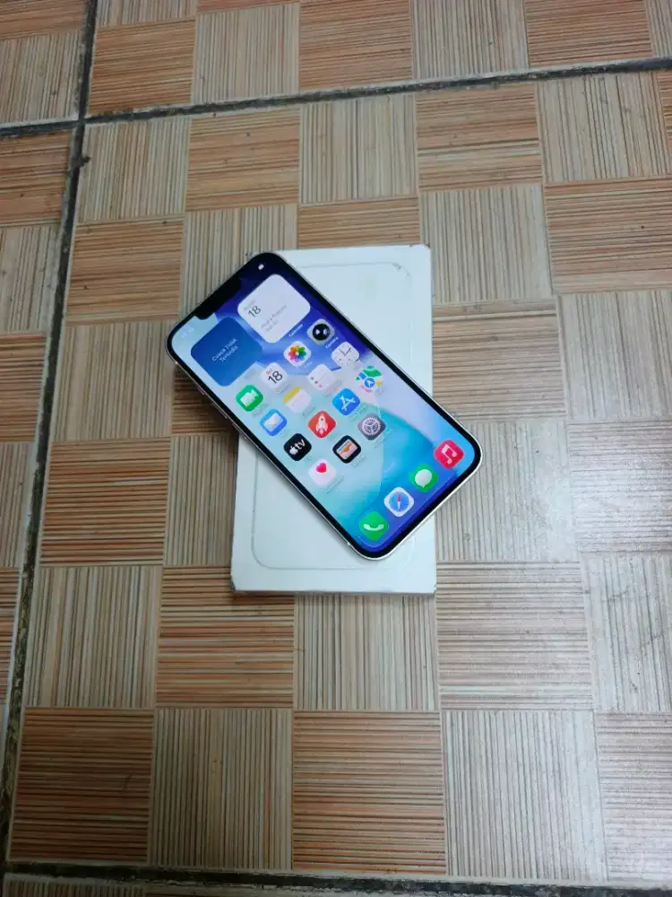 IPhone 13 256 gb white
