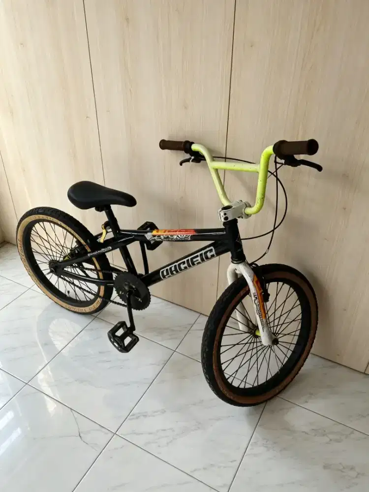 Sepeda anak Bmx uk20 pacific bekas