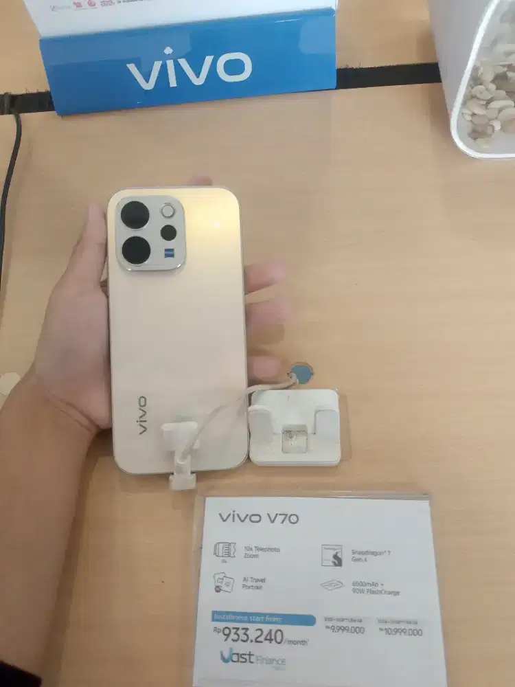 MENJUAL' HANDPHONE MEREK VIVO