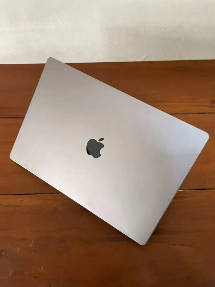 Macbook Pro M1 Pro chipset 16/512
