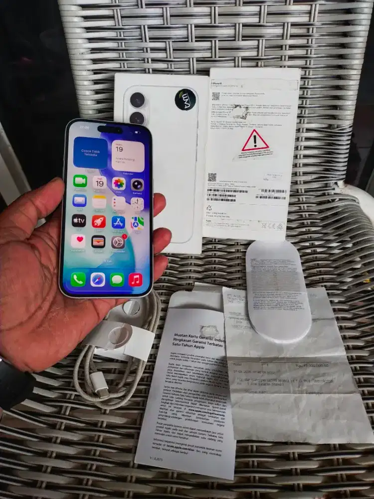 Iphone 16 128gb ex ibox fullset ori bisa tt handphone