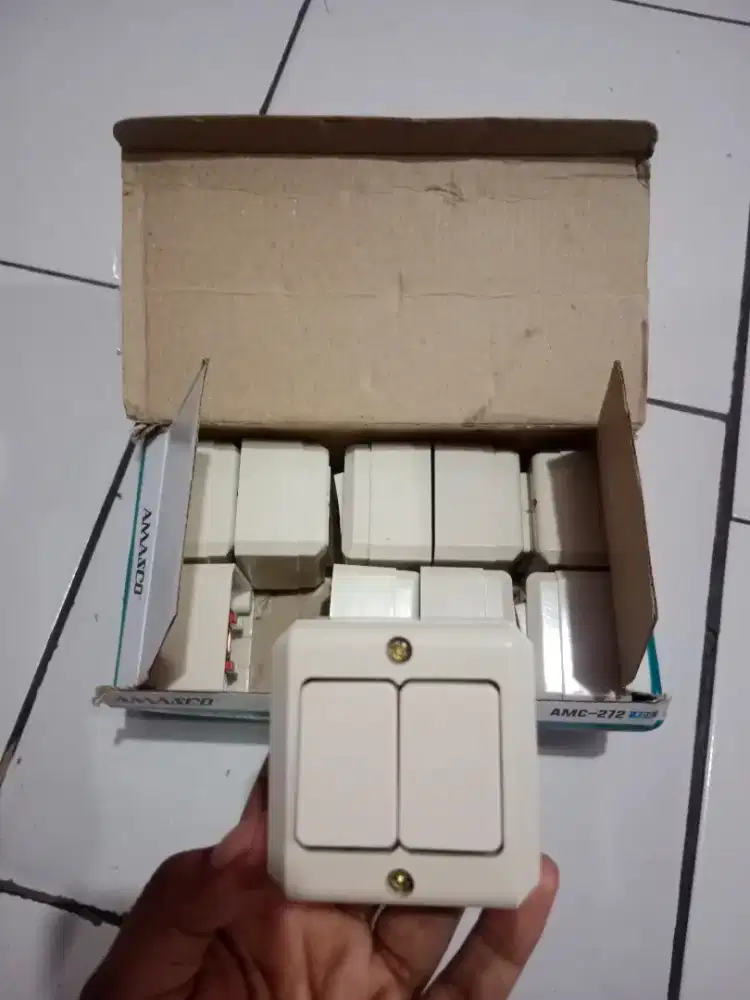 Dijual cepat Saklar