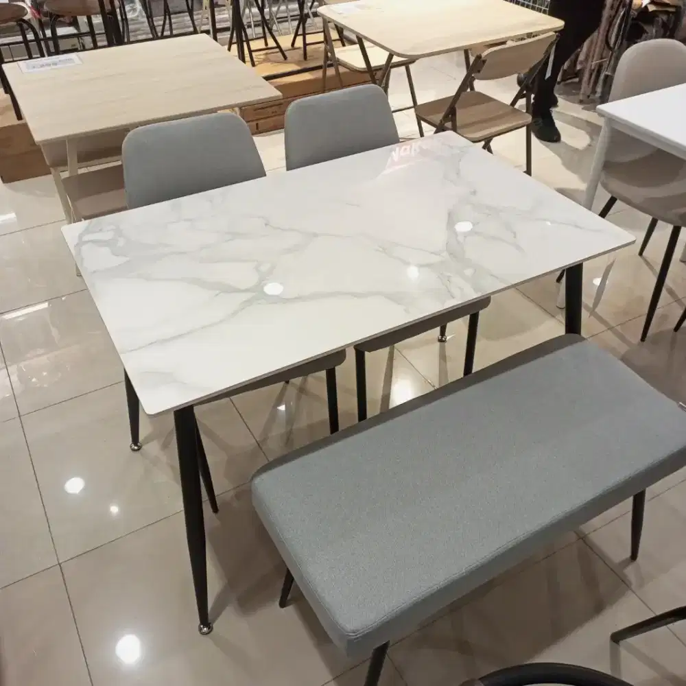 Set Meja Makan Selma - Milav