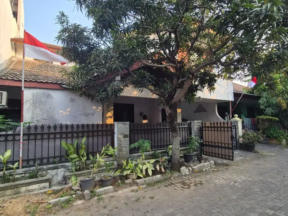 Rmh strategis LT110 (10x11m), 2lt, cocok utk keluarga kecil @ Delta pekayon, Bekasi