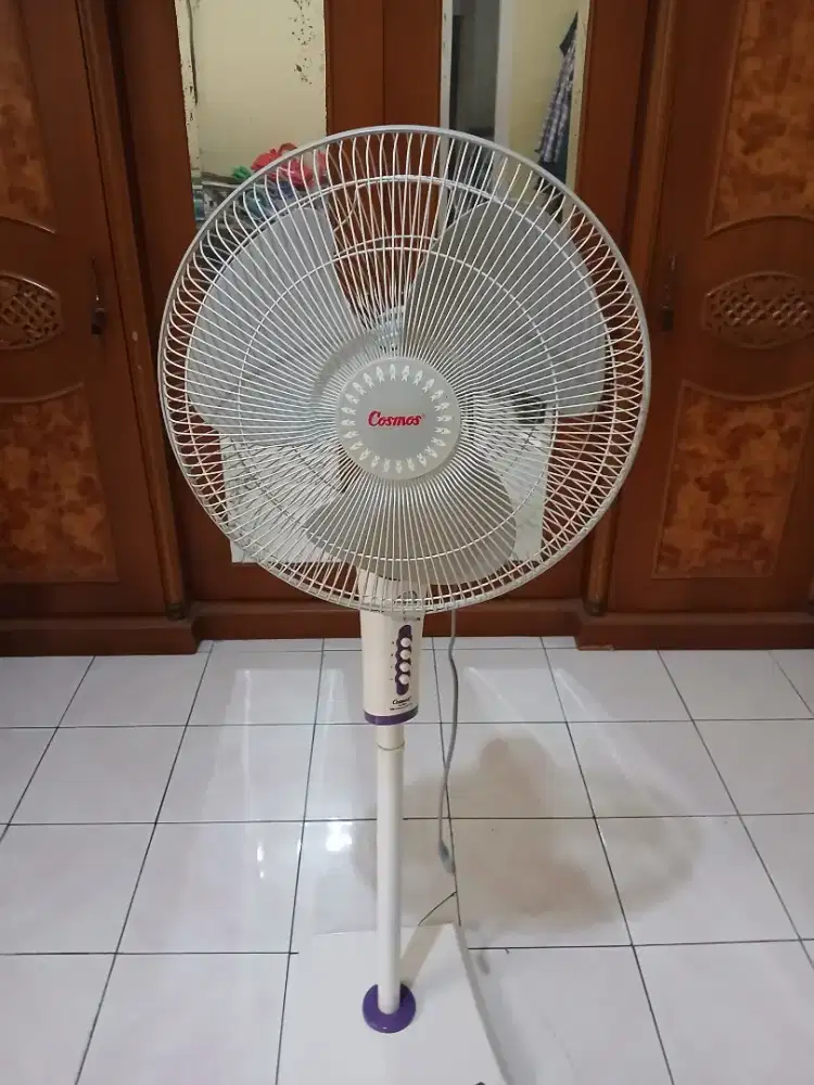 Dijual kipas angin merk Cosmos 16(in)
