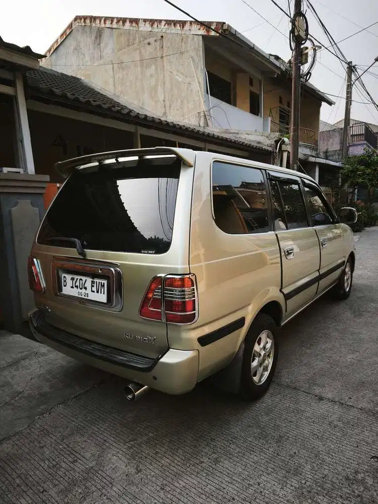 Toyota Kijang Lgx 1.8 Manual Bensin 2003