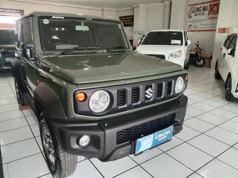 Jimny 4 x 4 At 2021 3 pintu km 19rb