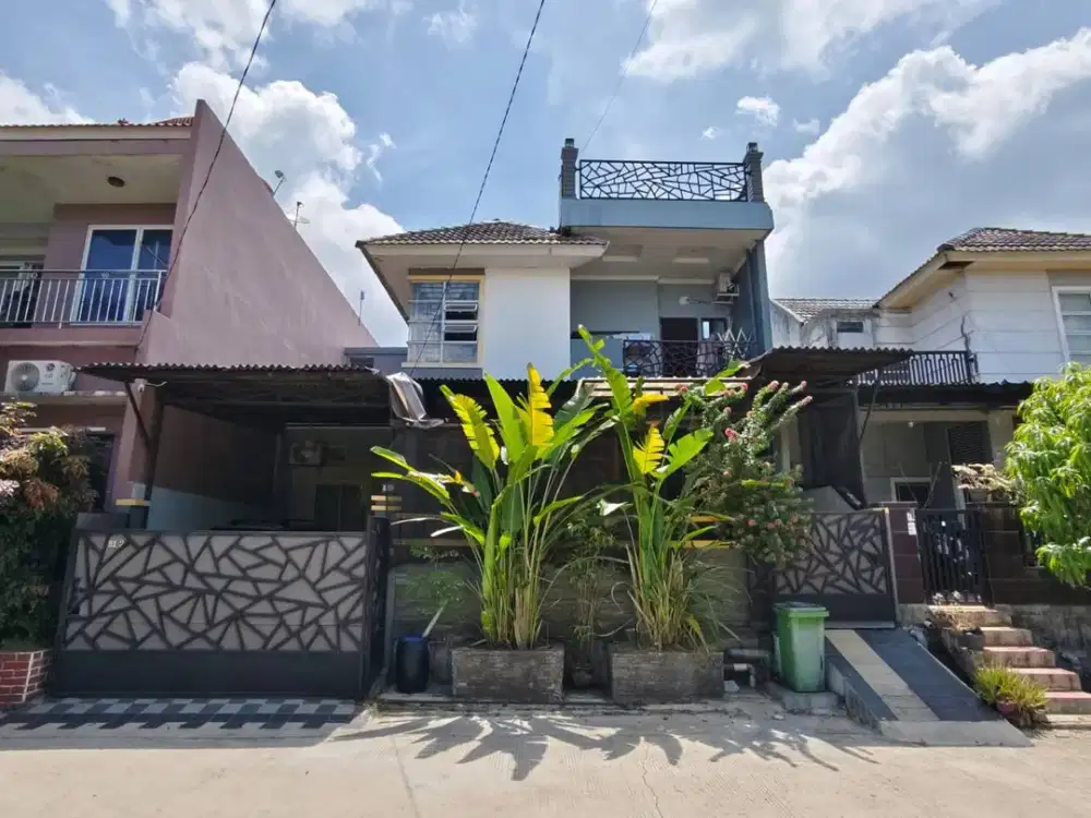Dijual Cepat Rumah 2,5 Lantai di Legenda Bali, Batam Center