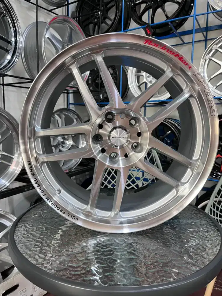 Racinghart cp035 ring 18 lebar 8,5 pcd 5x114,3 ET 22 zenix