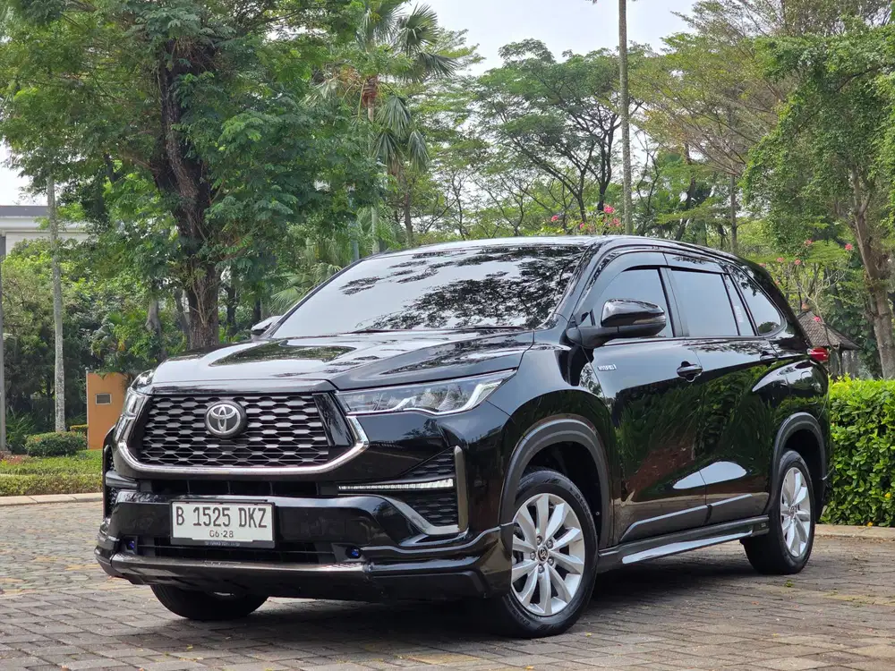 TDP.65.JT|KM.40.RB| INNOVA ZENIX V HYBRID MODELLISTA 2023 HITAM SEGER.