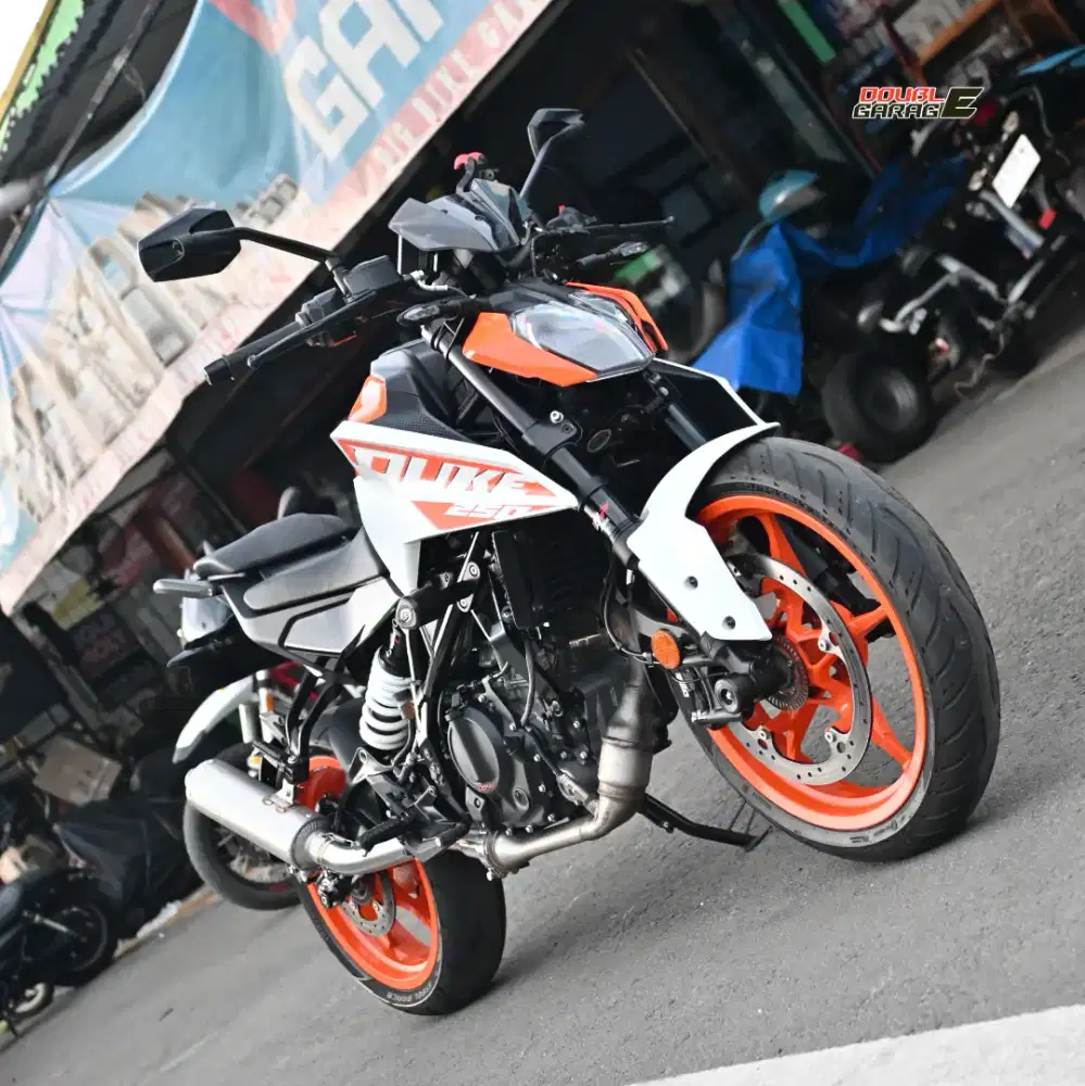 KTM DUKE 250 PUTIH 2024 LOW KM 8rb