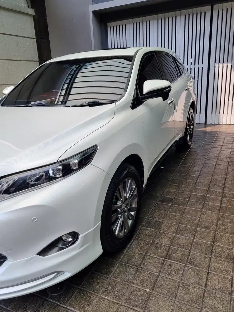 HOT SALE!!! Toyota Harrier 2.0 AT White Pearl