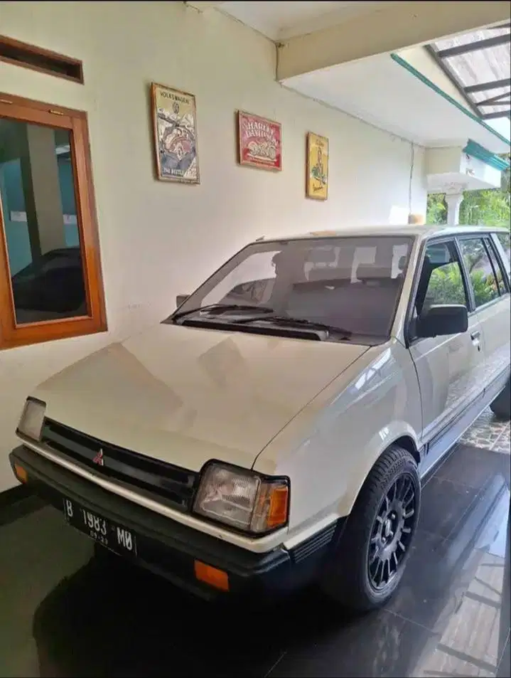 Mitsubishi Lancer Wagon Build Up 1987 white putih bu lancer 1986/1988