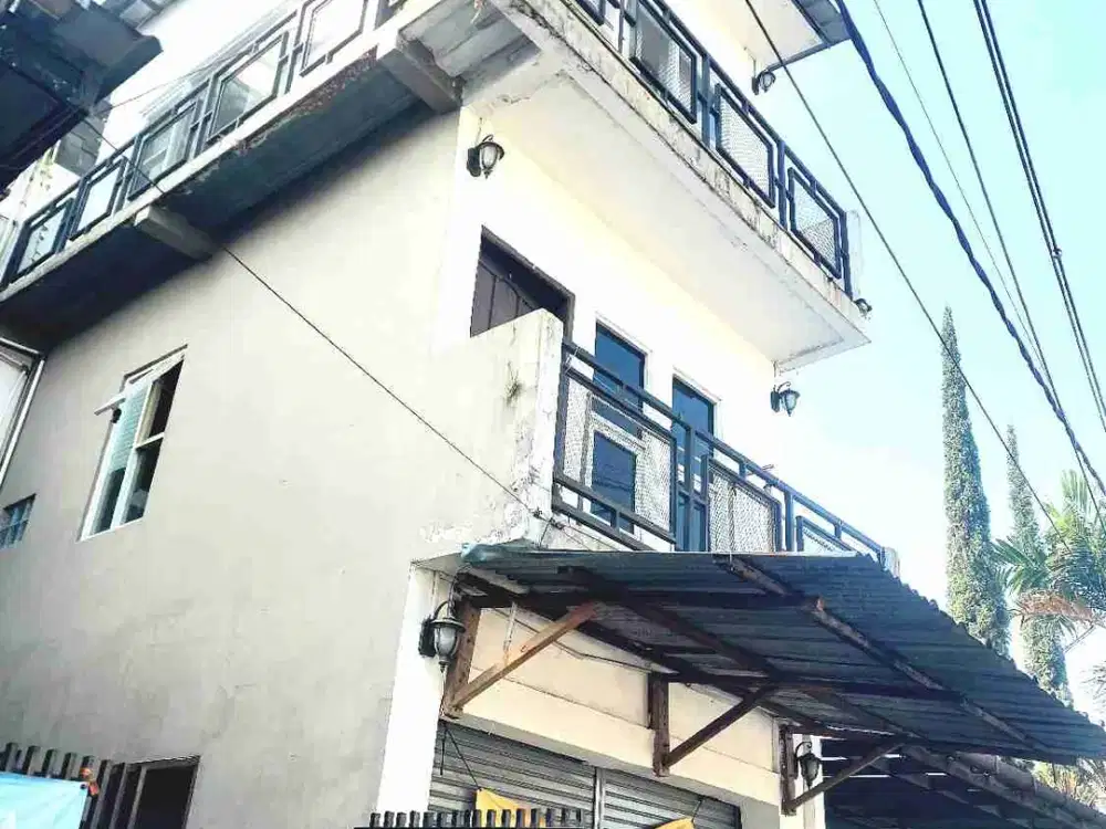 RUMAH 2 LANTAI JALAN UTAMA, SAYAP PAJAJARAN, CCK UTK USAHA, PERTAHUN.