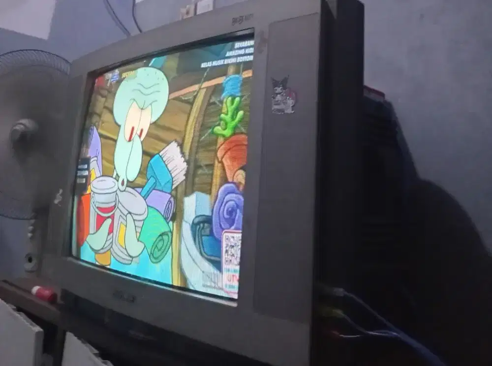 Dijual TV polytron + STB + antena