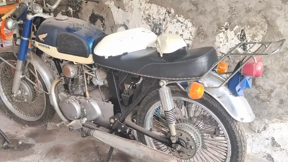 Honda Twin 125 1969