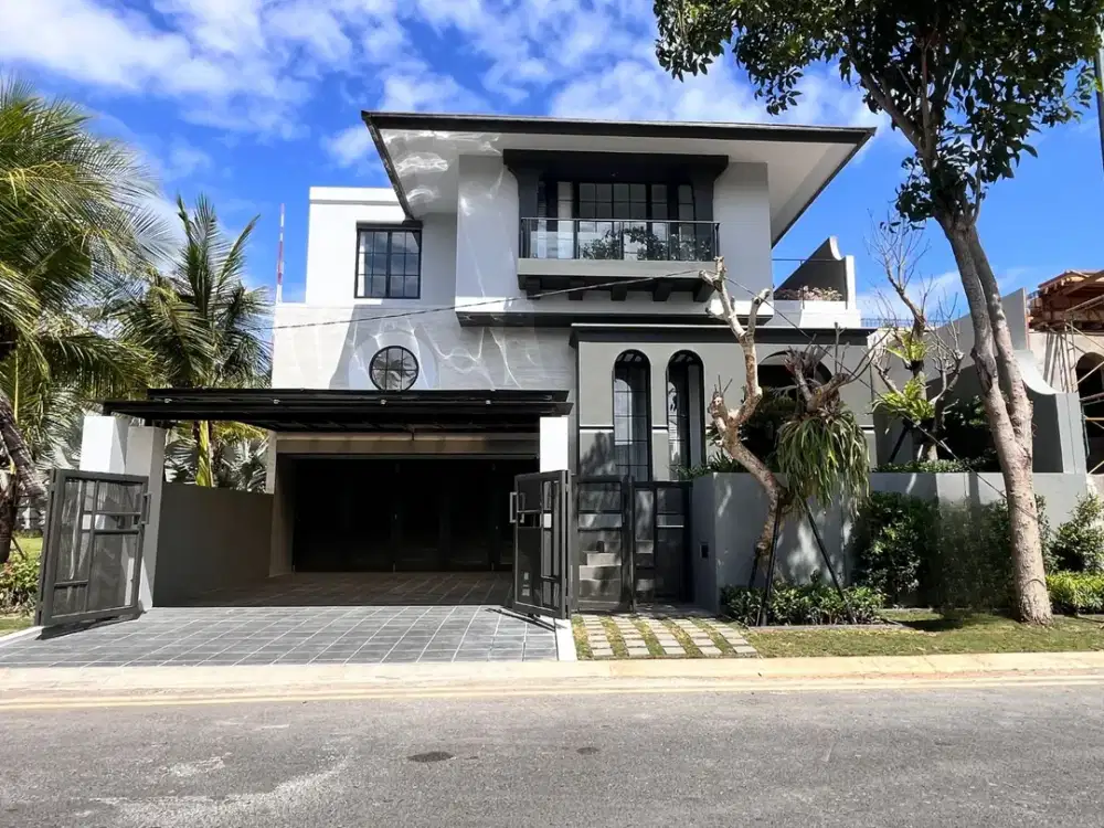 RUMAH PRIVATE CLUSTER Citraland 2,5 Lantai Mewah Dkt Sekolah dan Hokky