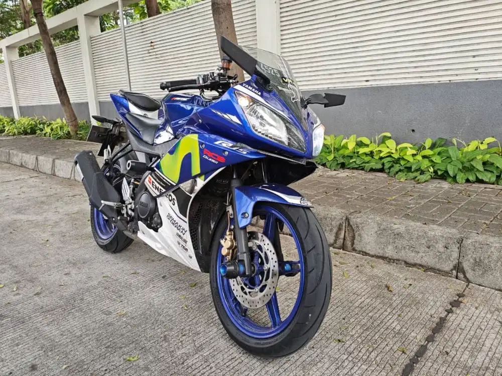 R15 V2 TAHUN 2016 MULUS, 100% ORIGINAL, SIAP PAKAI