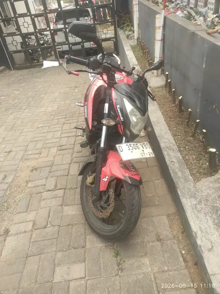 Kawasaki Bajaj Pulsar 200 NS 2013 – Pajak Panjang