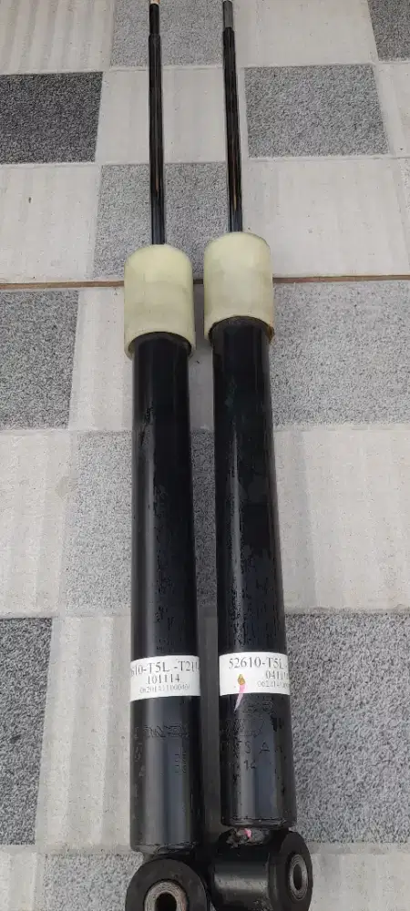 Shock breaker Honda jazz GK5 untuk jazz tahun 2014 -2020
