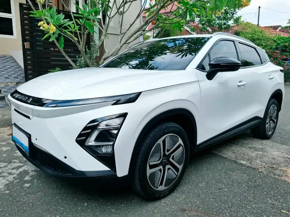 OMODA E5 EV WHITE HOWLITE 2025