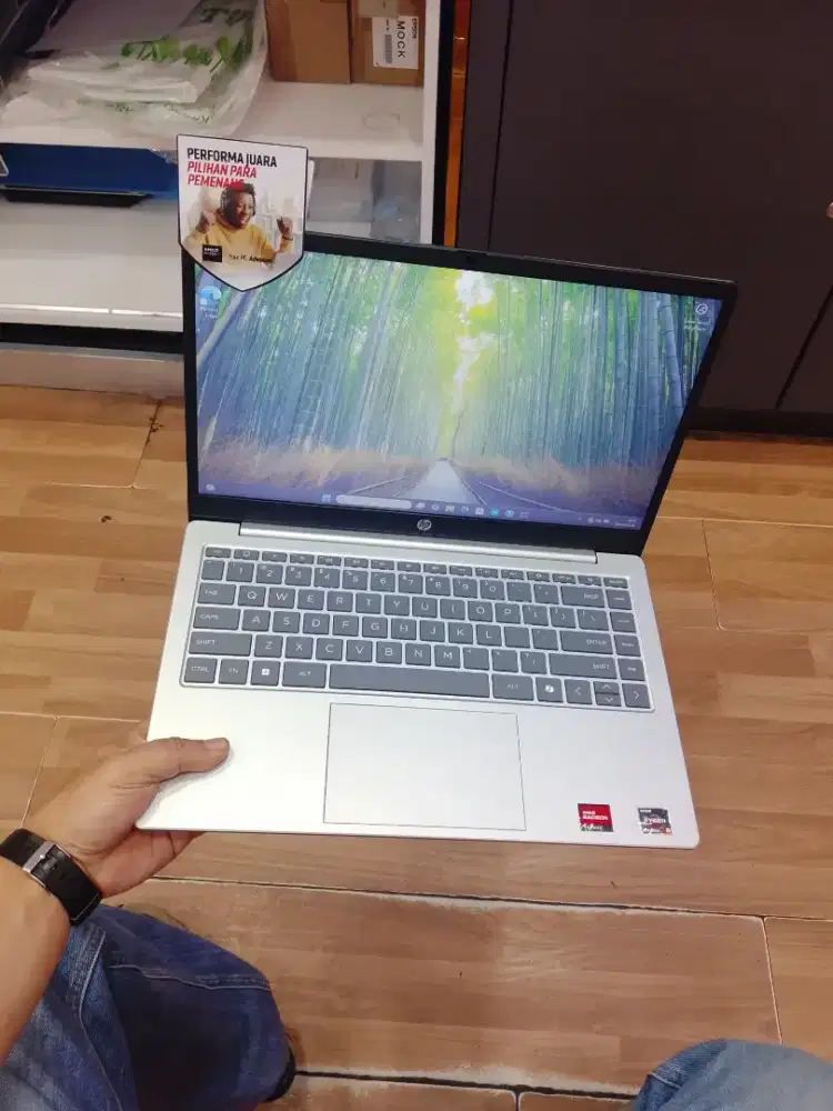 Laptop HP 14s EM0530AU Ryzen 5 7530u Ram 8 GB SSD 512 GB Garansi Resmi
