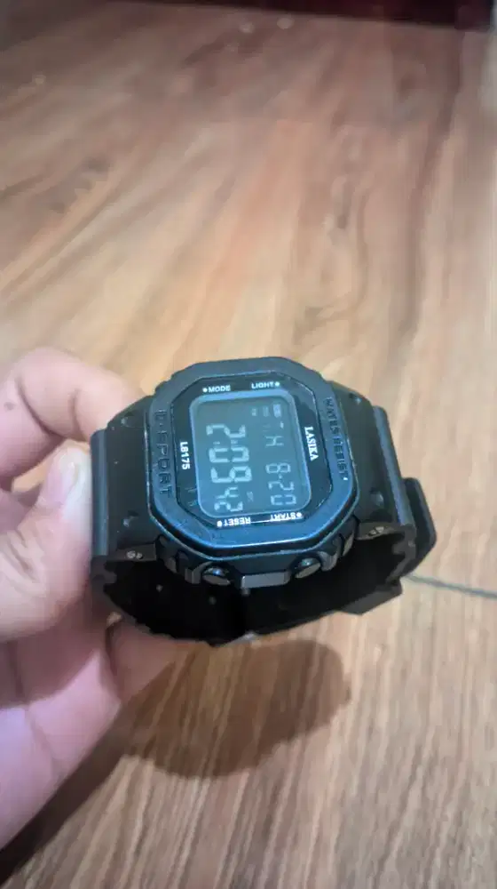 Jam tangan Lasika