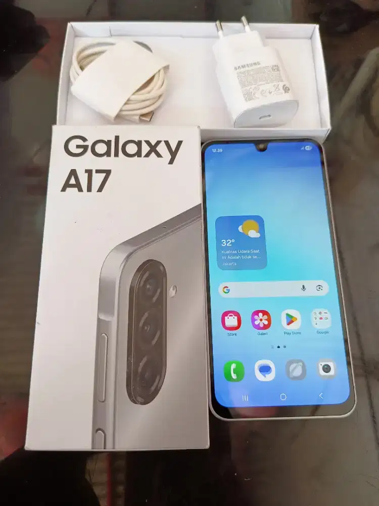SAMSUNG A17 8/256