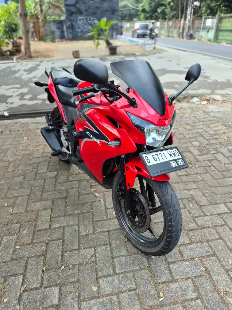 Dijual Honda CBR 150 CBU tahun 2012