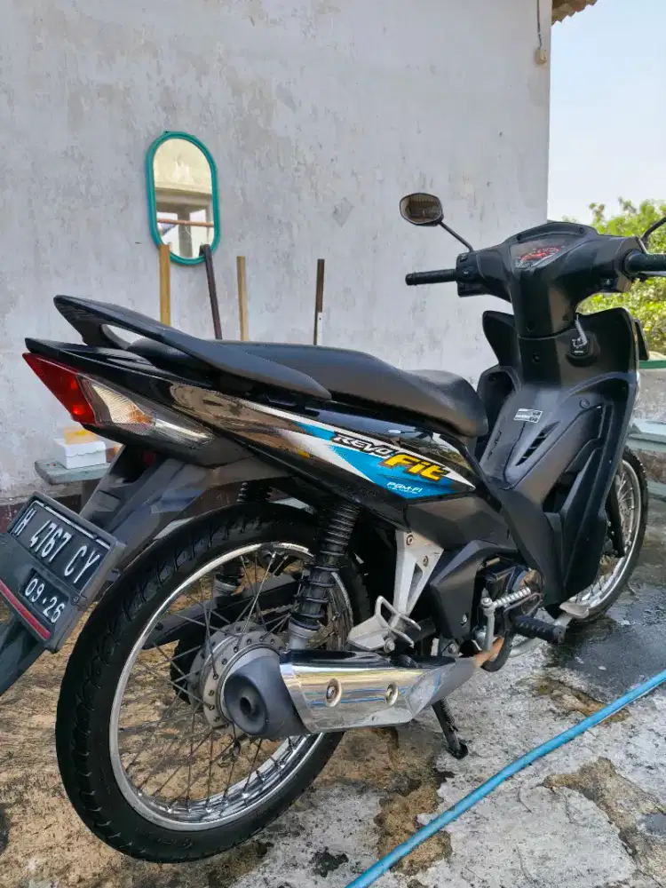 Honda Revo vit 2021