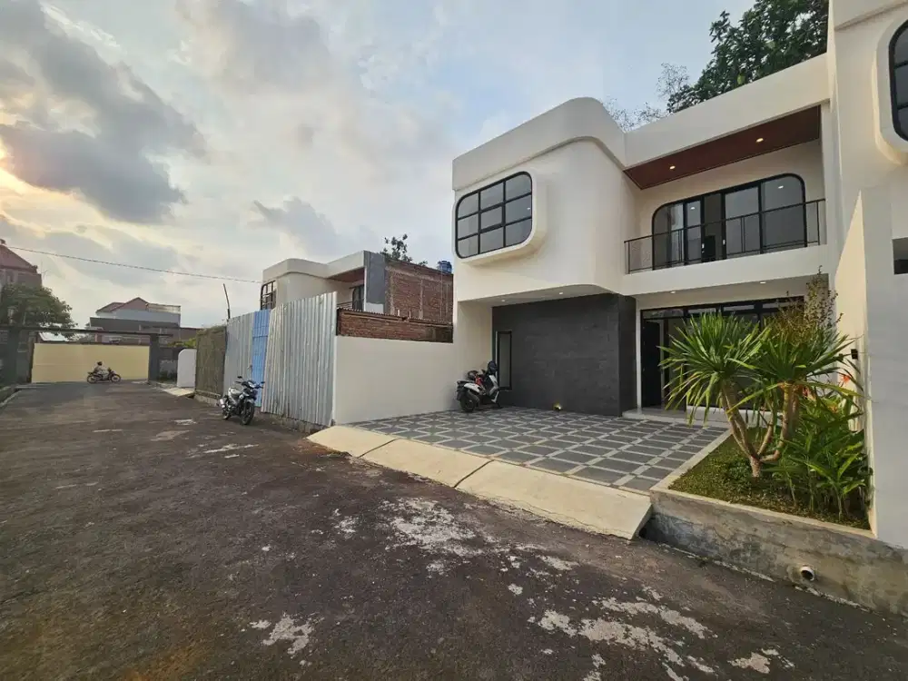 Rumah Furnished Konsep Villa Maguwoharjo Dalam Ringroad Sleman