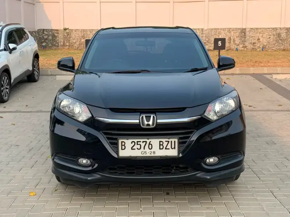 HONDA HRV E AT 2018 HITAM