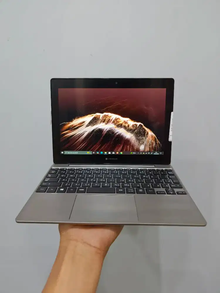 Laptop layar lepas harga murah, TOSHIBA DYNABOOK K50/FP